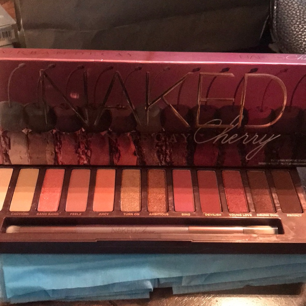 Make up pallet